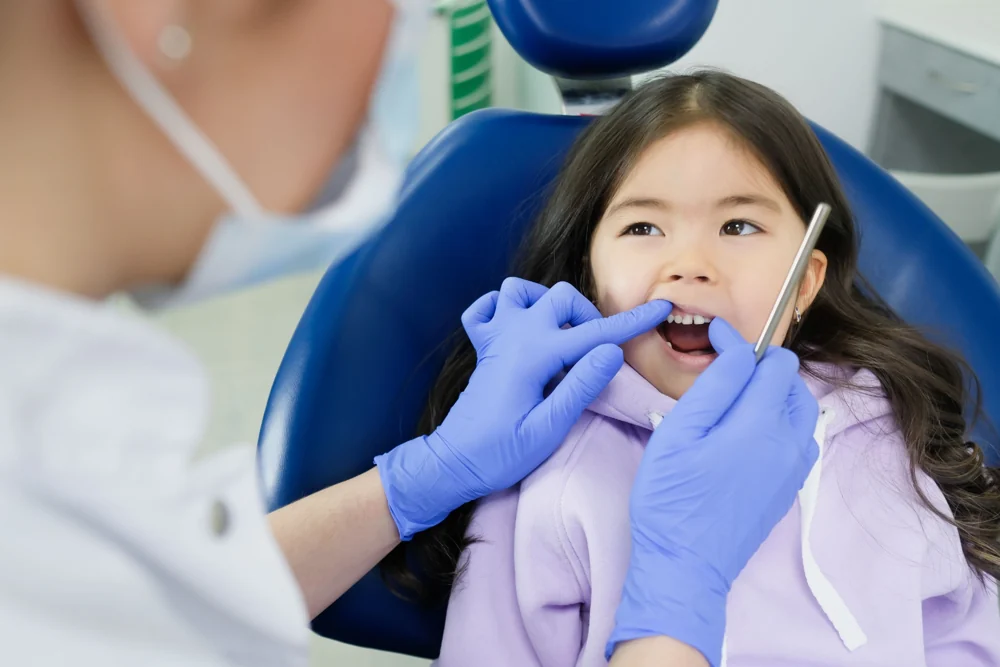 Child oral health, illustrative dental-care visual